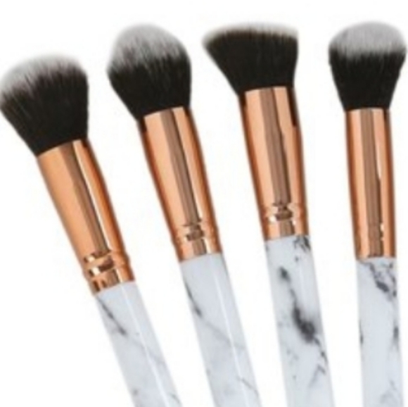 🆕️LAST SET♥️MARBLE DESIGN BRUSH SET W/ POUCH♥️ - Picture 4 of 8